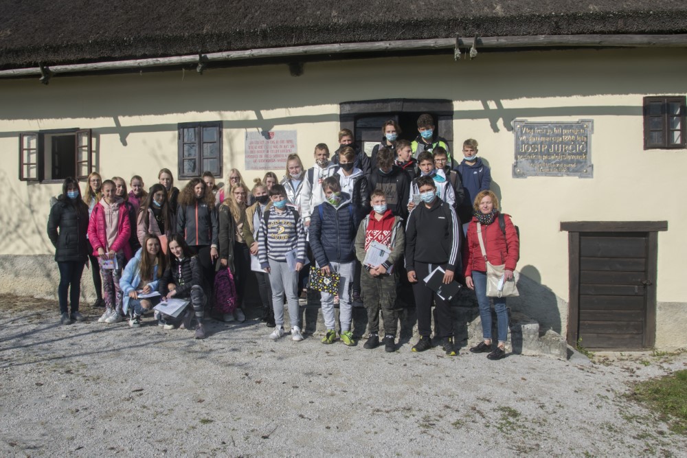 KULTURNI DAN Začetki slovenske književnosti na Dolenjskem in Krka