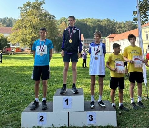 NA KROSU OBČINSKIH REPREZENTANC TJAN JAGRIČ DO SREBRNE MEDALJE