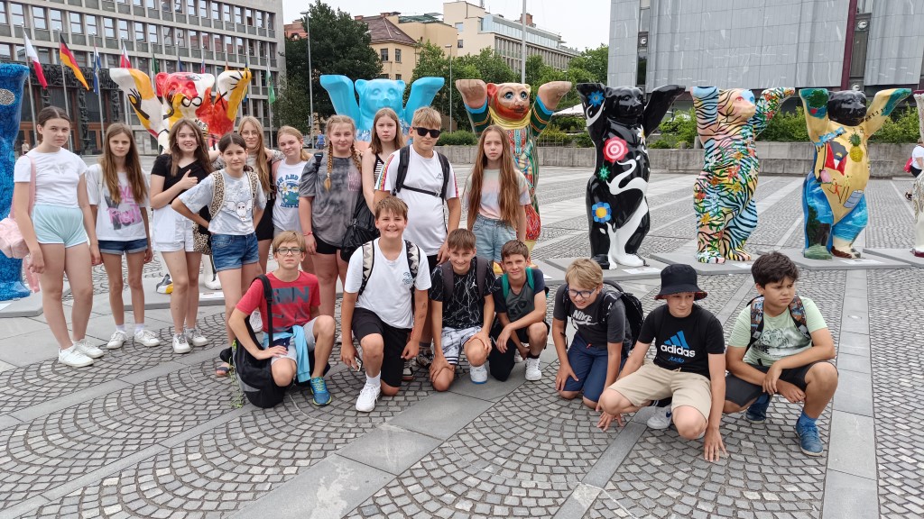 ŠESTOŠOLCI V LJUBLJANI