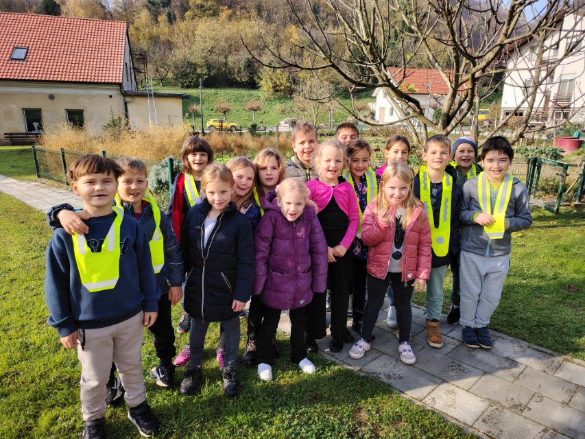 2. B razred. Učenje na prostem ter uporaba IKT tehnologije