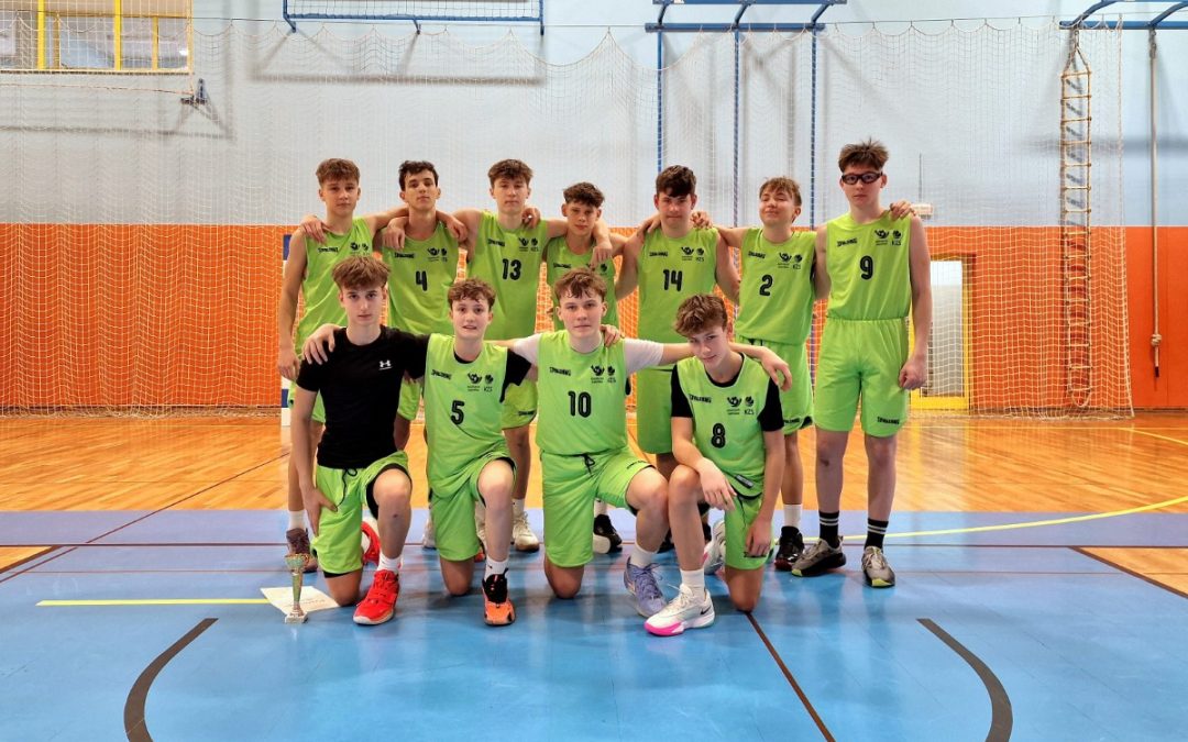 KOŠARKARJI ZANESLJIVO V POLFINALE DRŽAVNEGA TEKMOVANJA