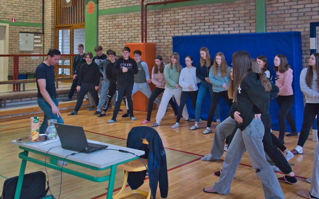 SPLETNI BONTON IN PSIHOFIZIČNO ZDRAVJE